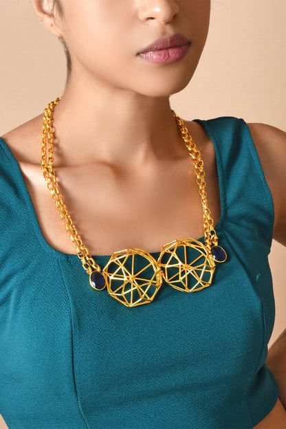 Cutwork Pattern Pendant Necklace 