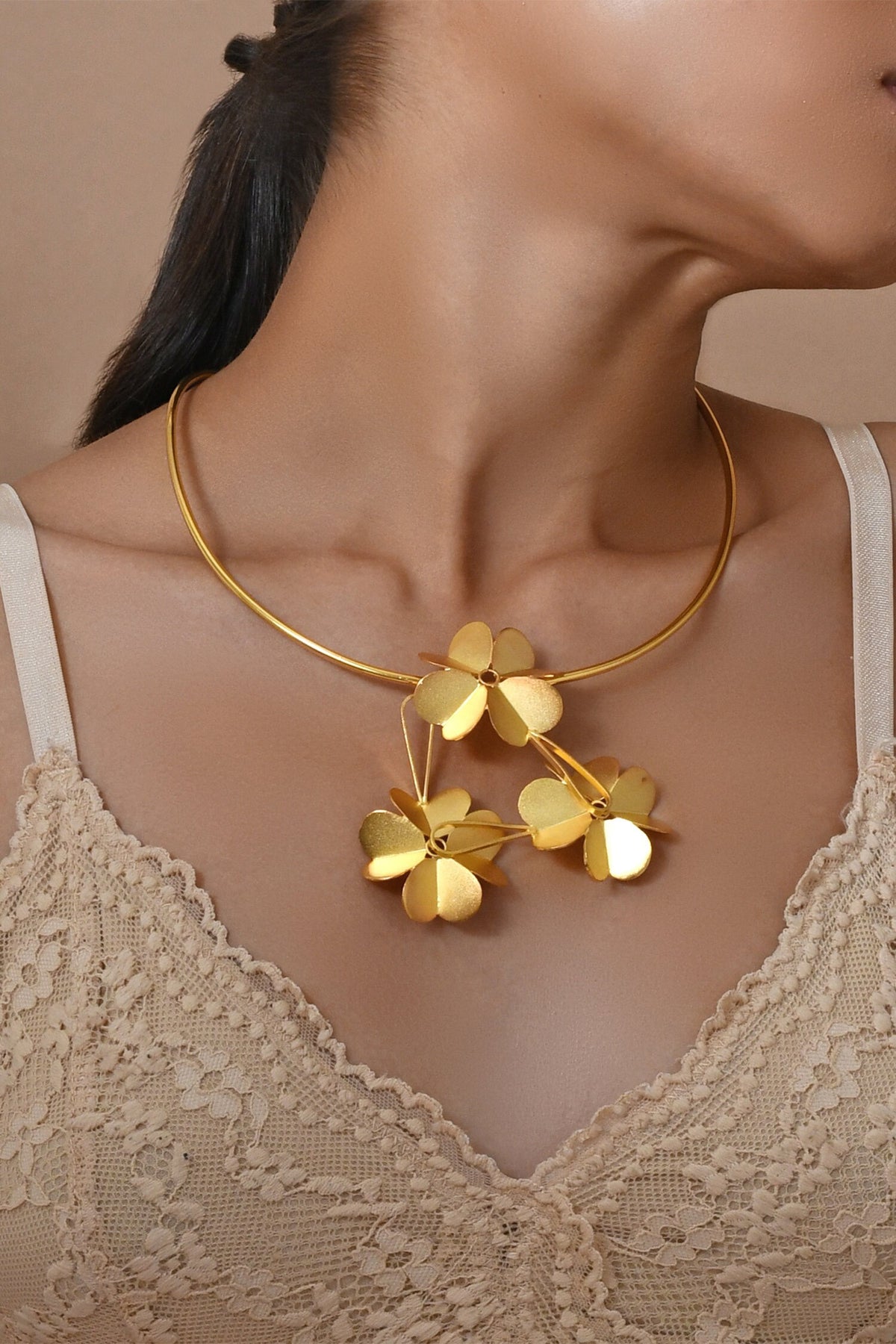Floral Pattern Necklace 