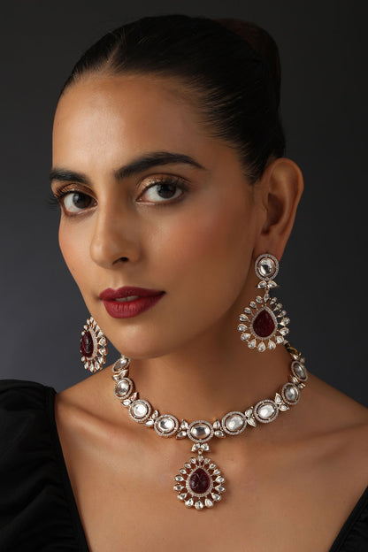 Embellished Pendant Necklace Set 