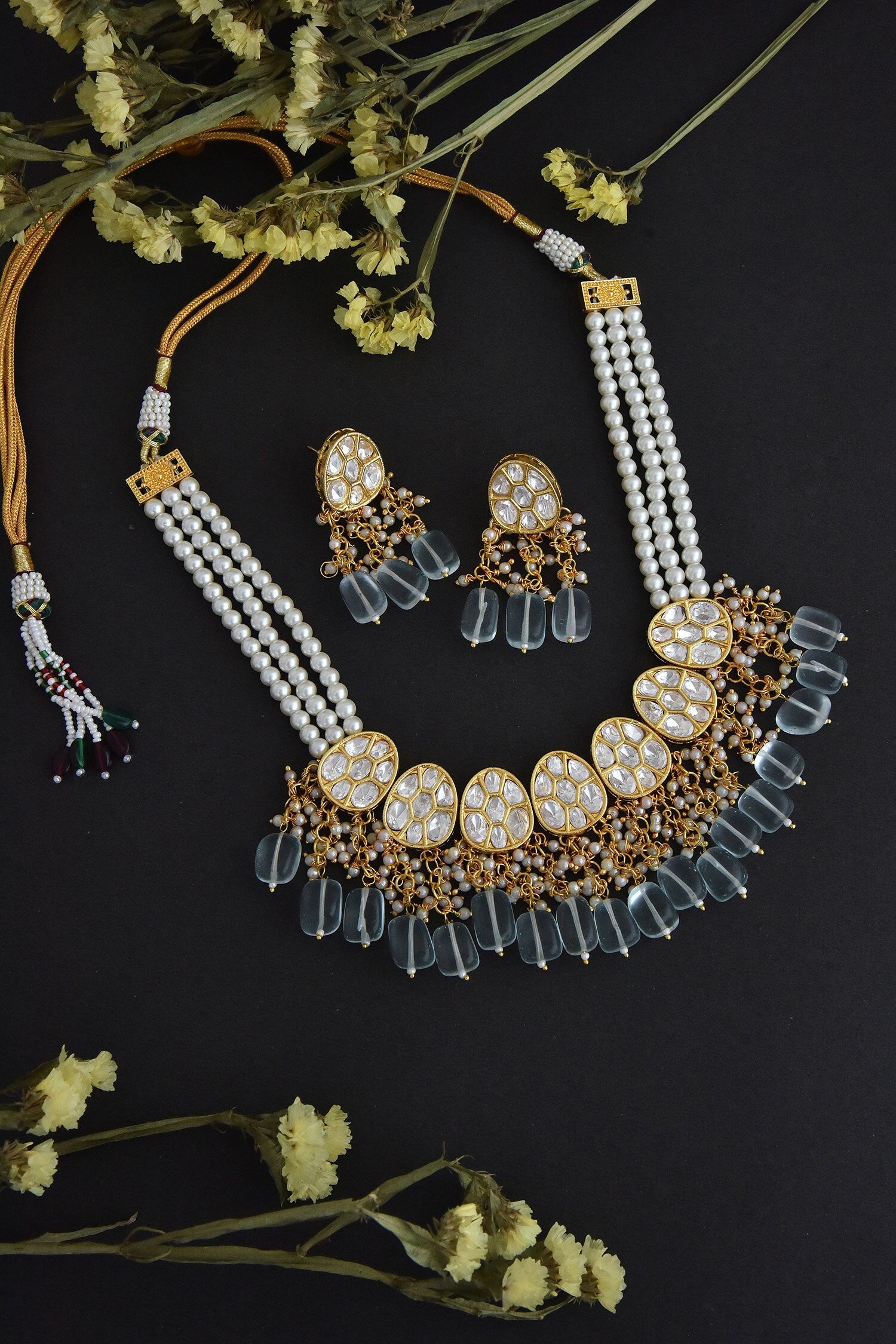 Kundan & Pearls Embellished Necklace Set 