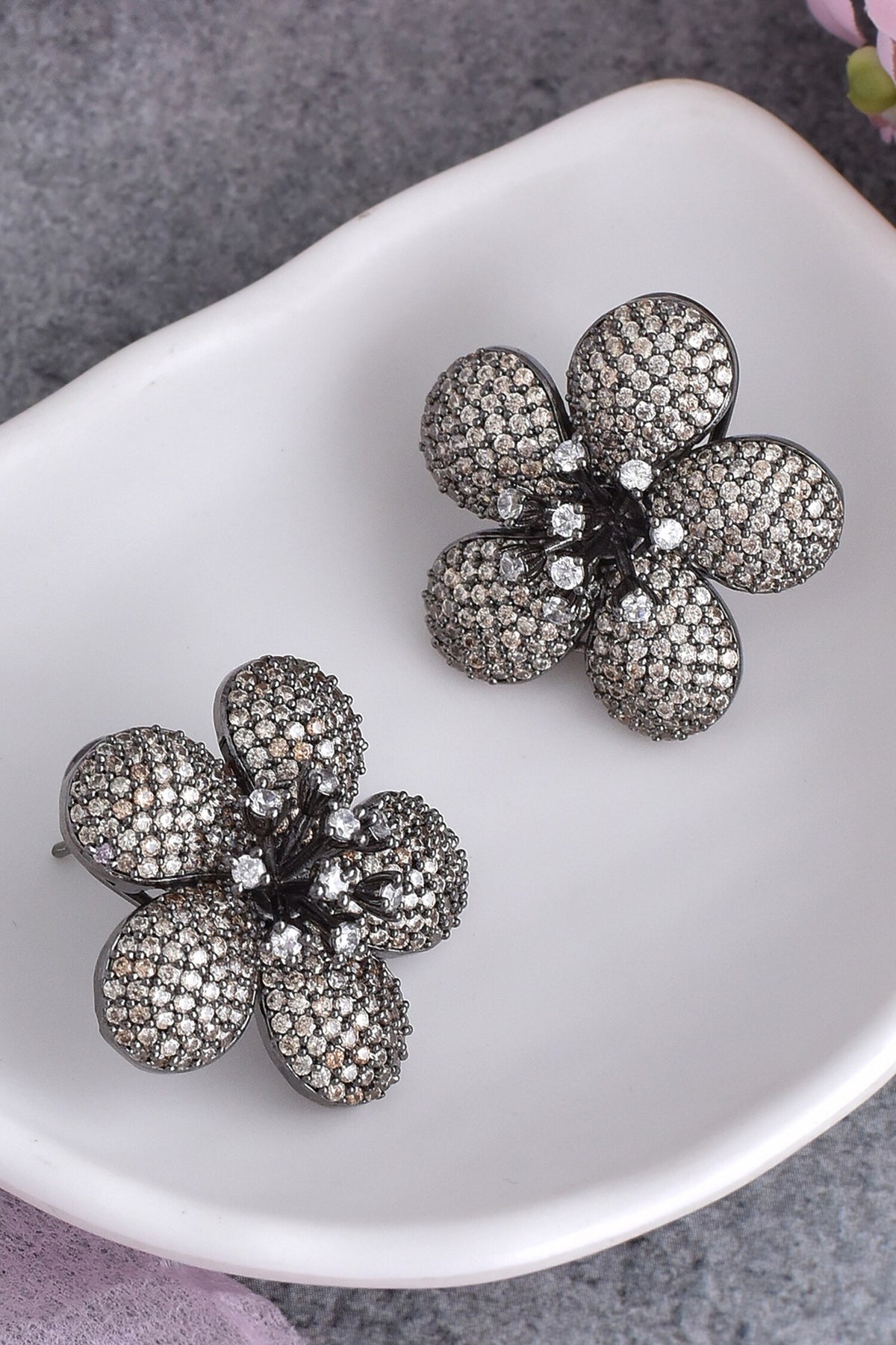 Zirconia Embellished Stud Earrings 