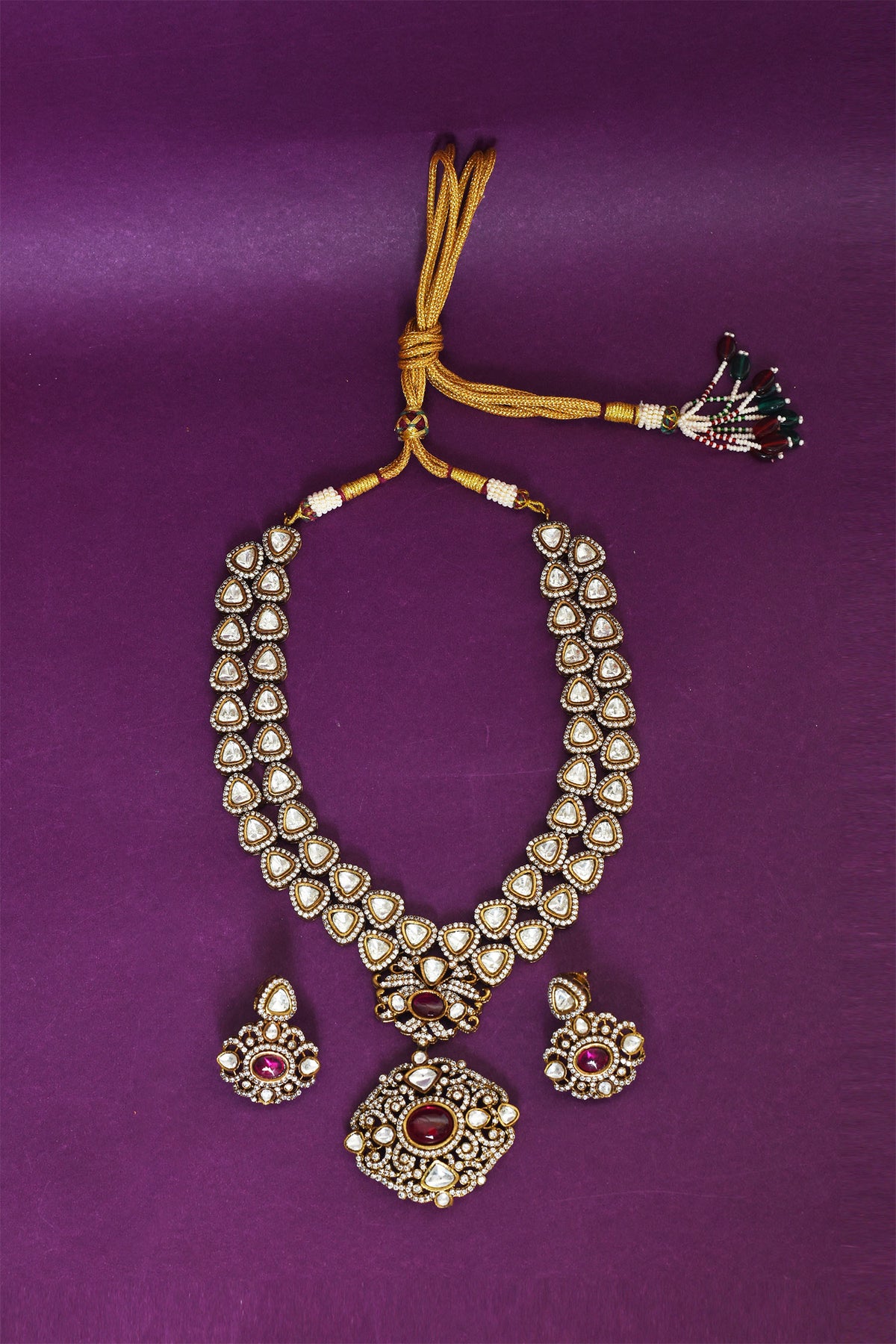 Kundan Embellished Pendant Necklace Set 