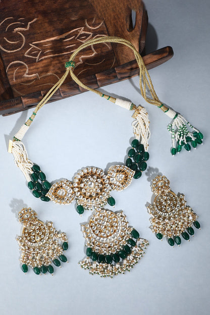 Kundan Embellished Pendant Choker Set 