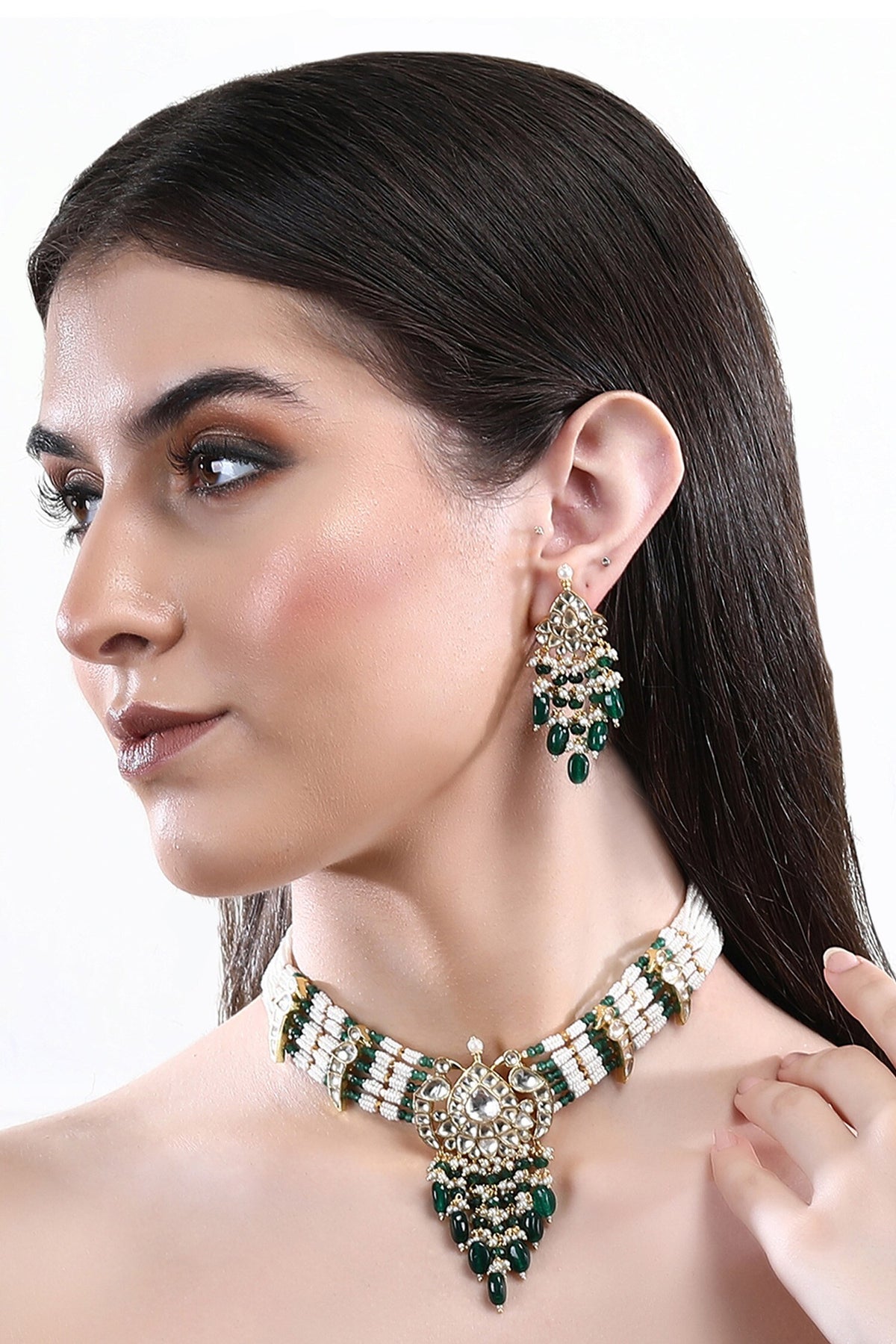 Kundan Embellished Pendant Choker Set 