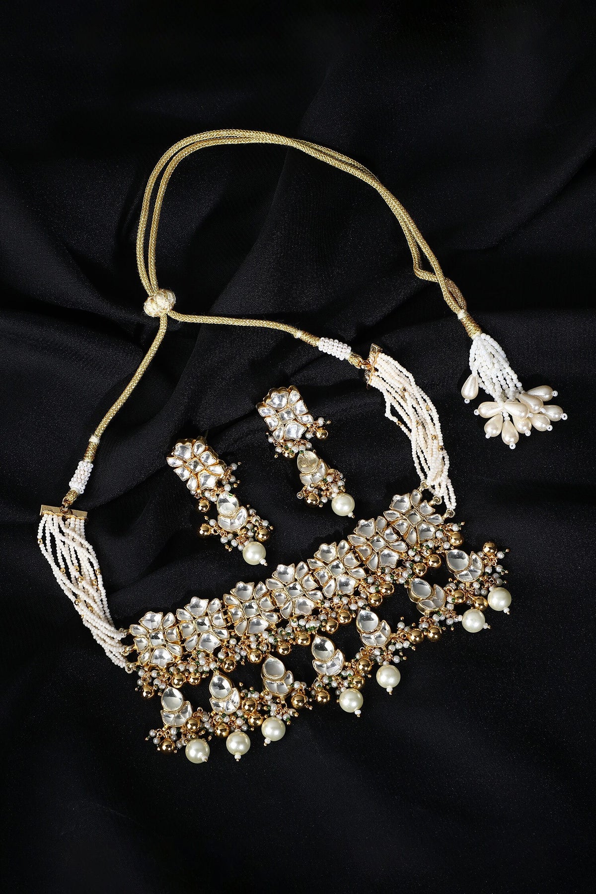 Floral Shaped Choker Set 