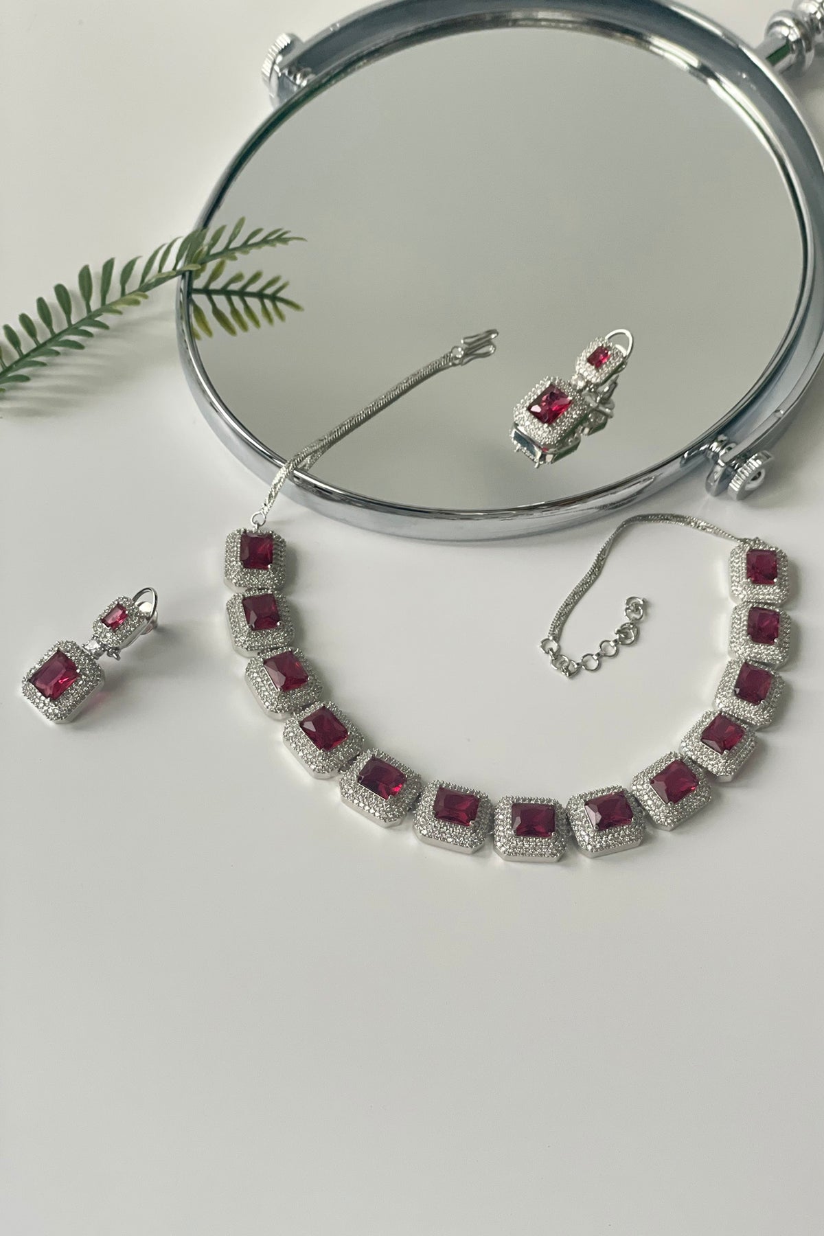 Geometric Stone Embellished Necklace Set 