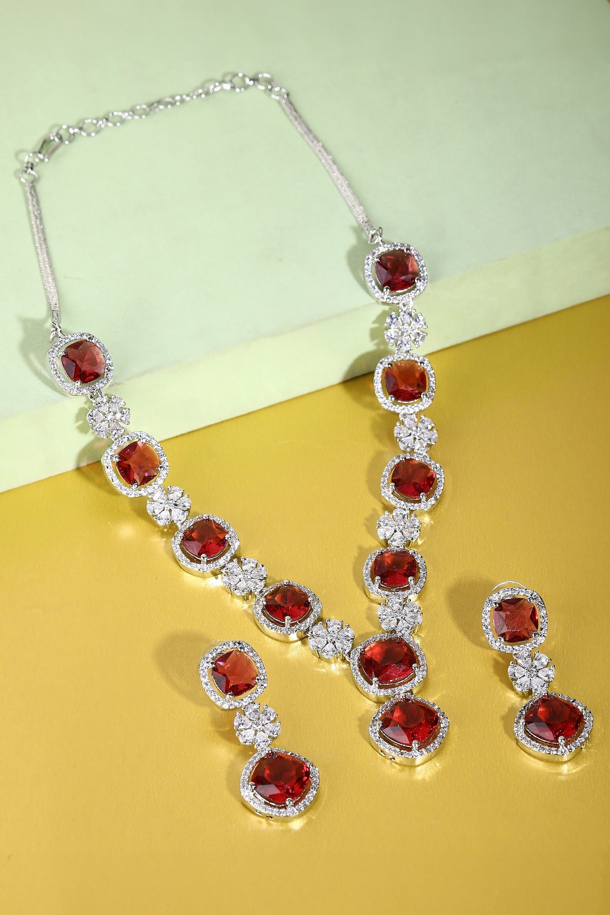 Zircon Embellished Necklace Set 