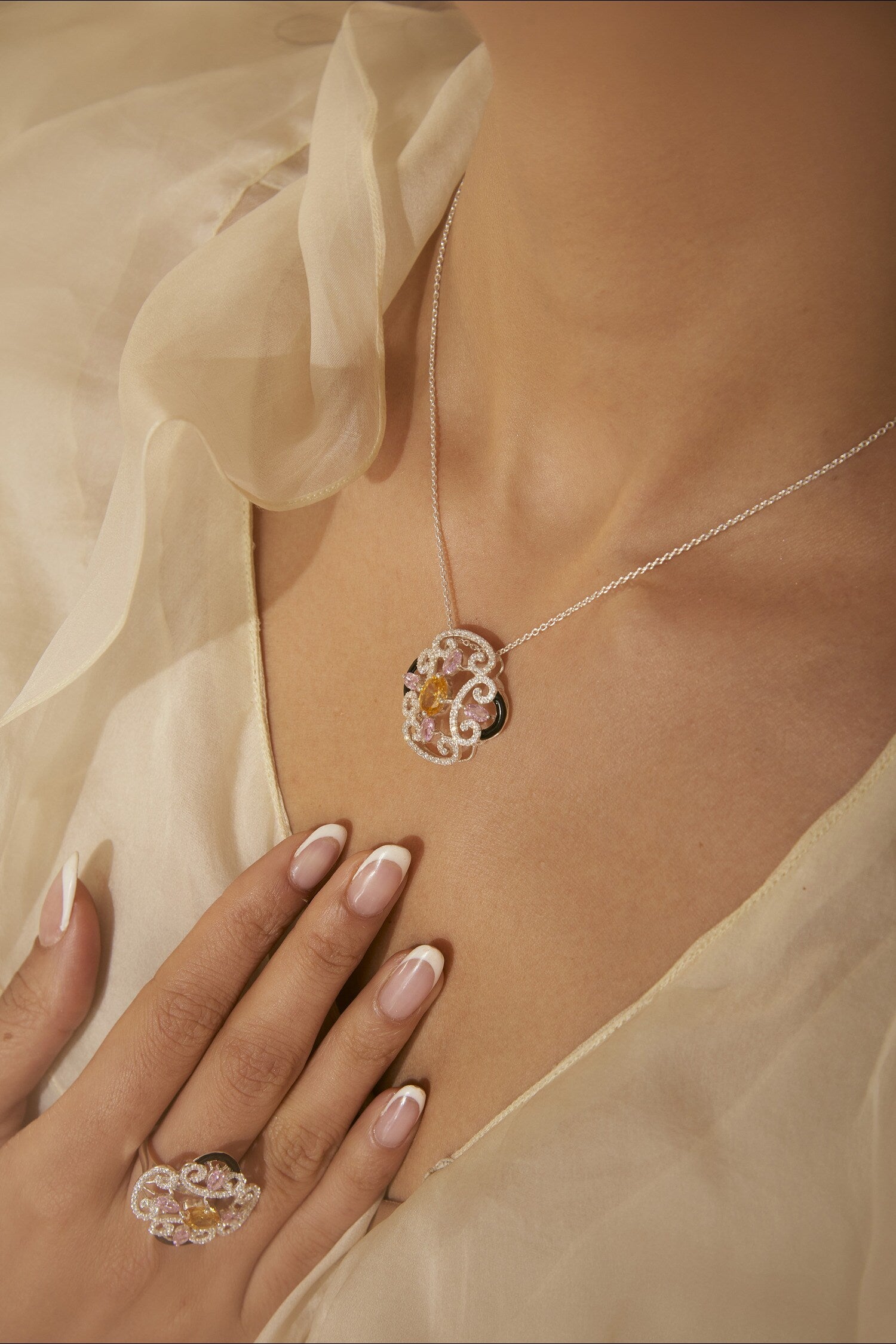 Mughal Pattern Embellished Pendant 