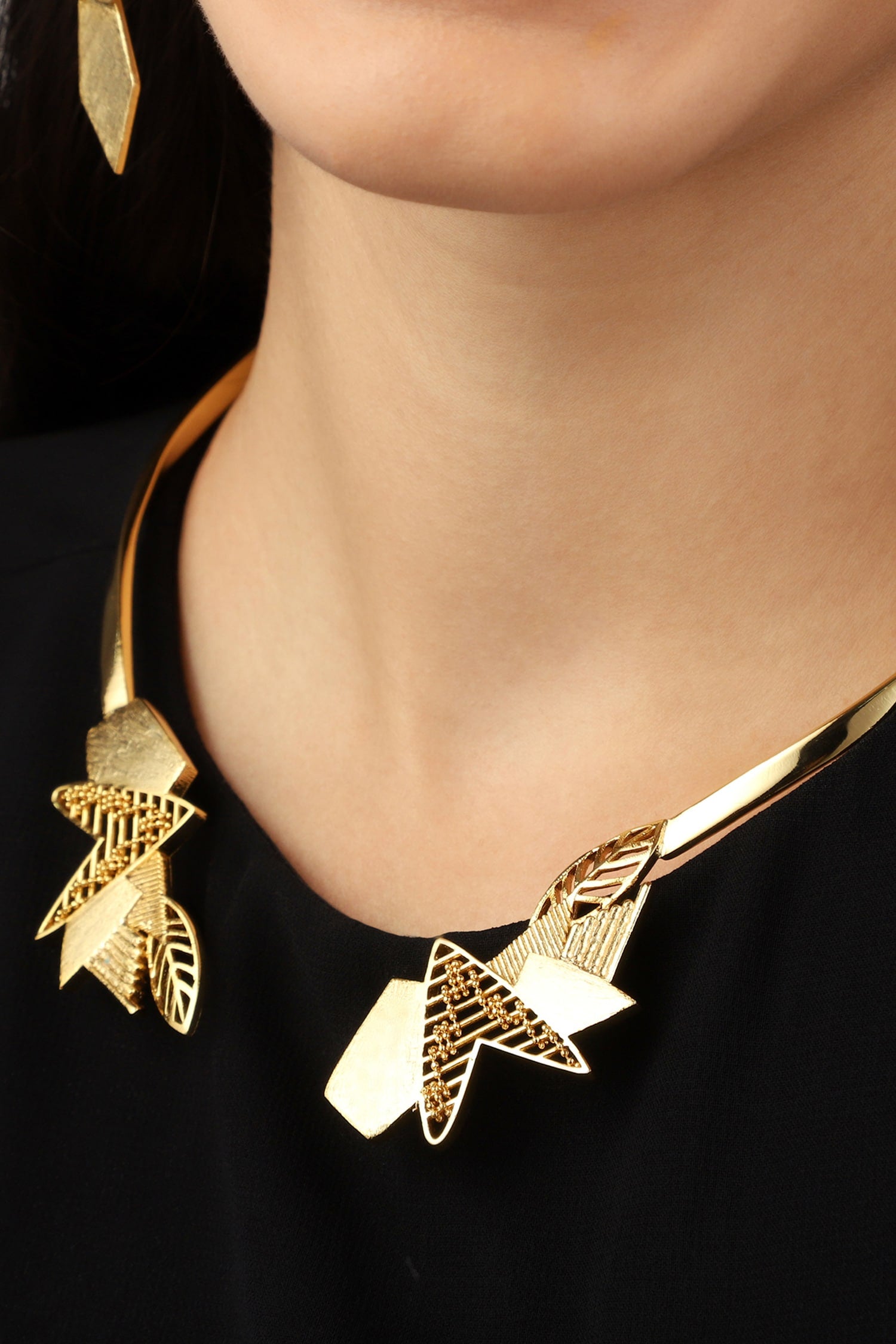 Cutwork Open Necklace 