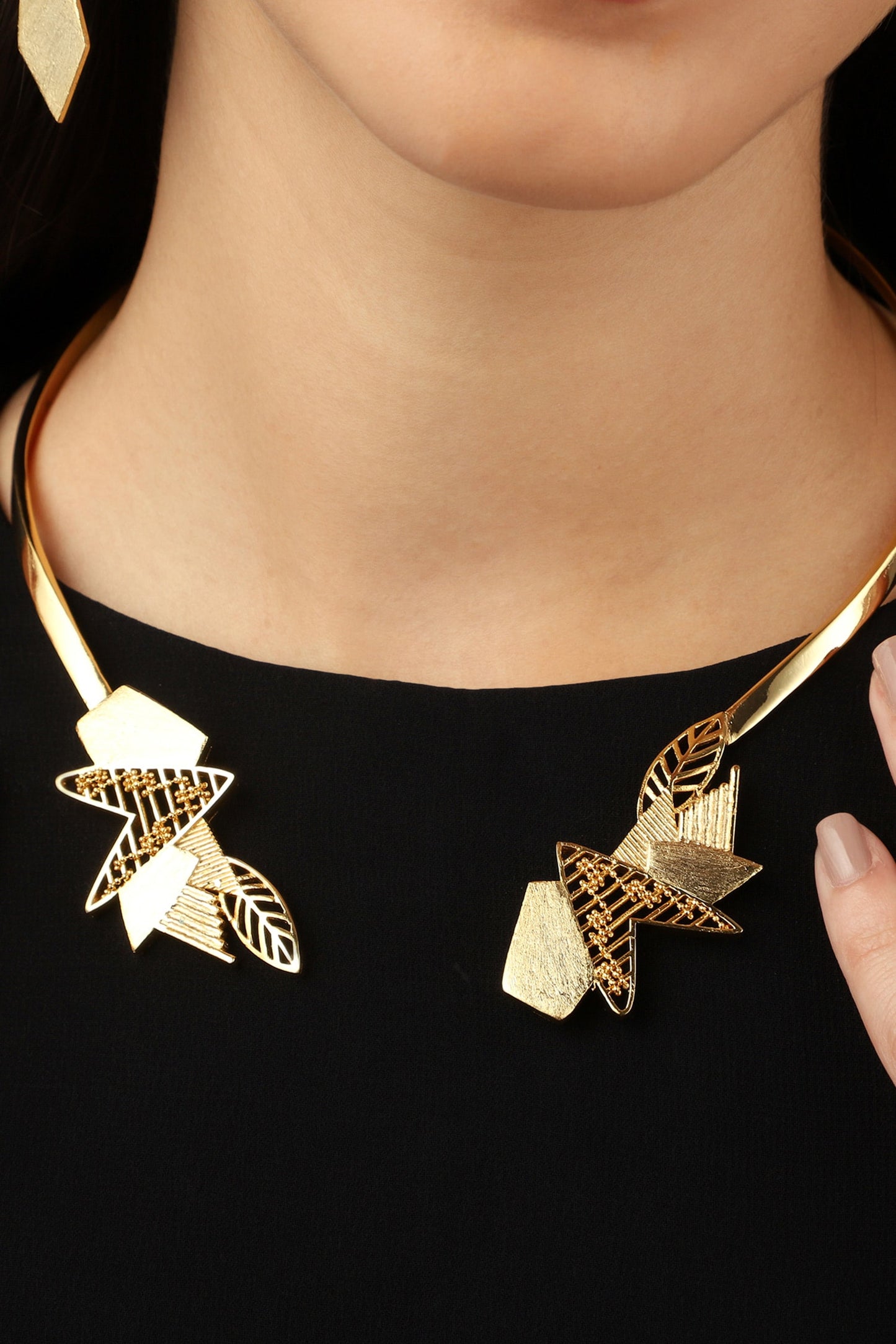 Cutwork Open Necklace 