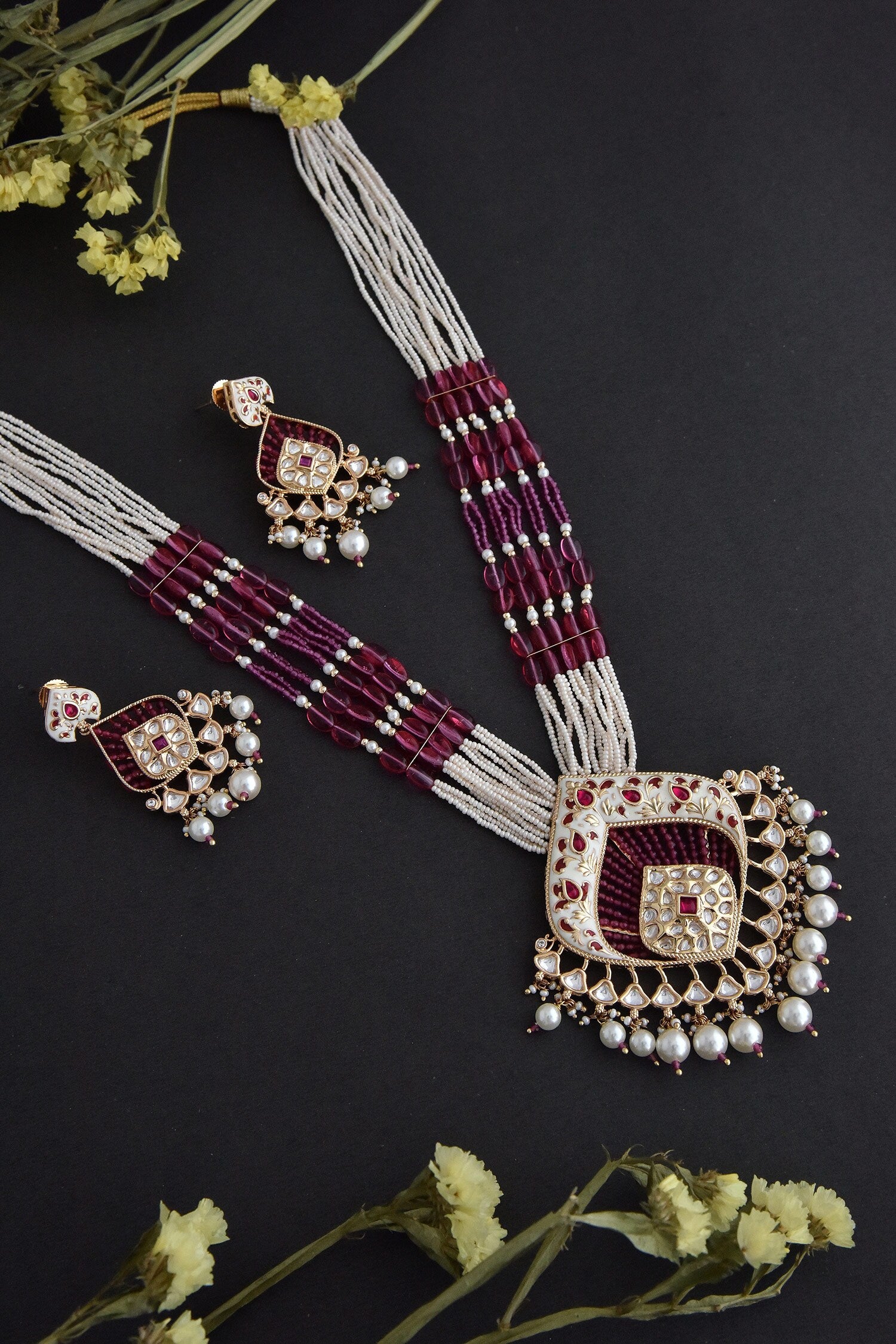 Uncut Polki Studded Necklace Set 