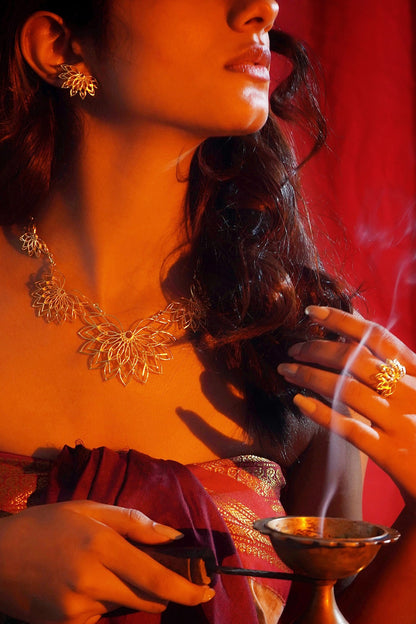 Embellished Jal Mahal Necklace Set 