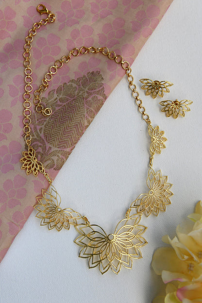 Embellished Jal Mahal Necklace Set 