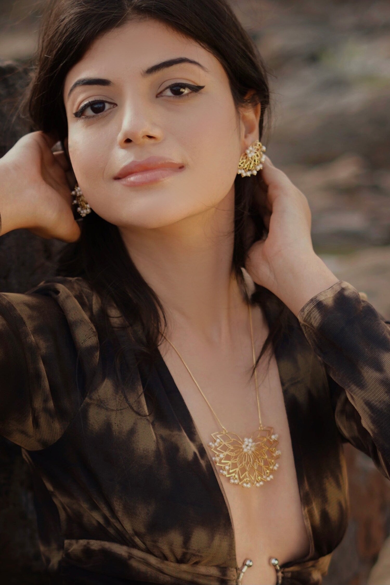 Embellished Water Lily Pendant Necklace Set 