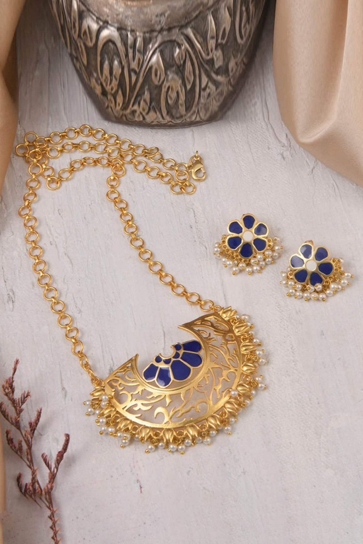 Embellished Necklace Set 