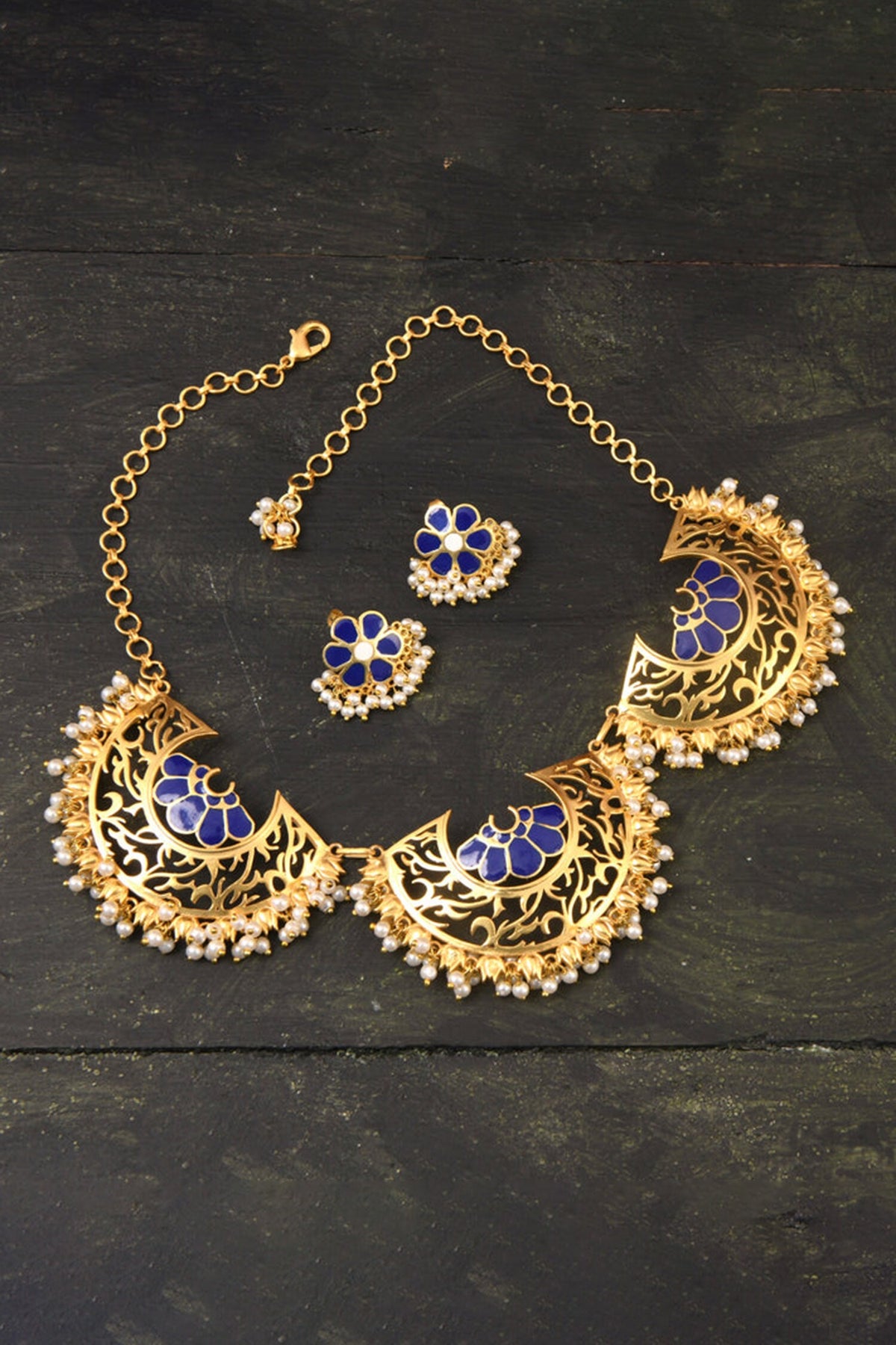 Embellished Maharani Necklace Set 