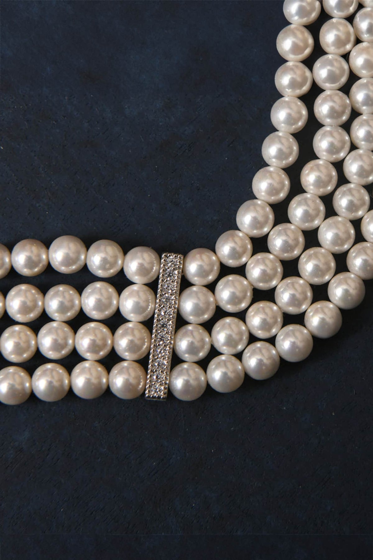 Audrey Pearl Choker 