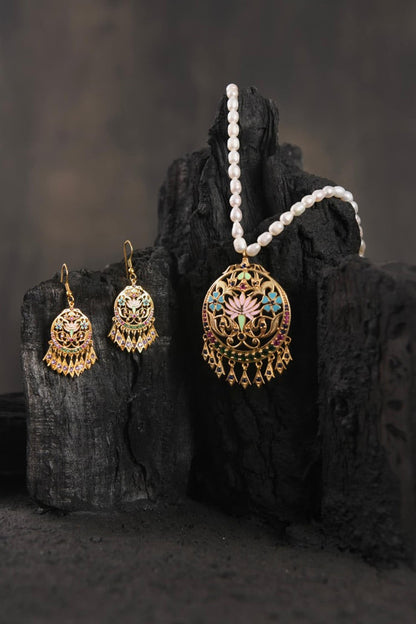 Mandakini Enamelled Pendant Pearl Necklace Set 