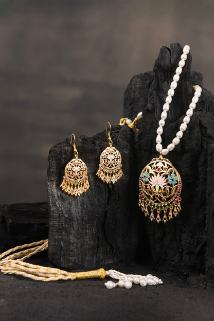 Mandakini Enamelled Pendant Pearl Necklace Set 