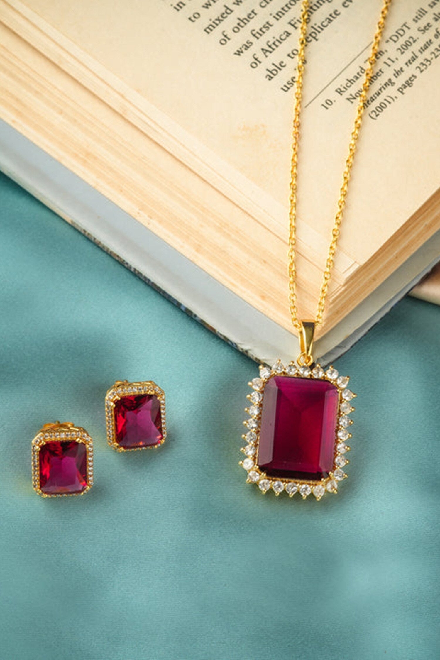 Radiance Stone Studded Pendant Necklace Set 