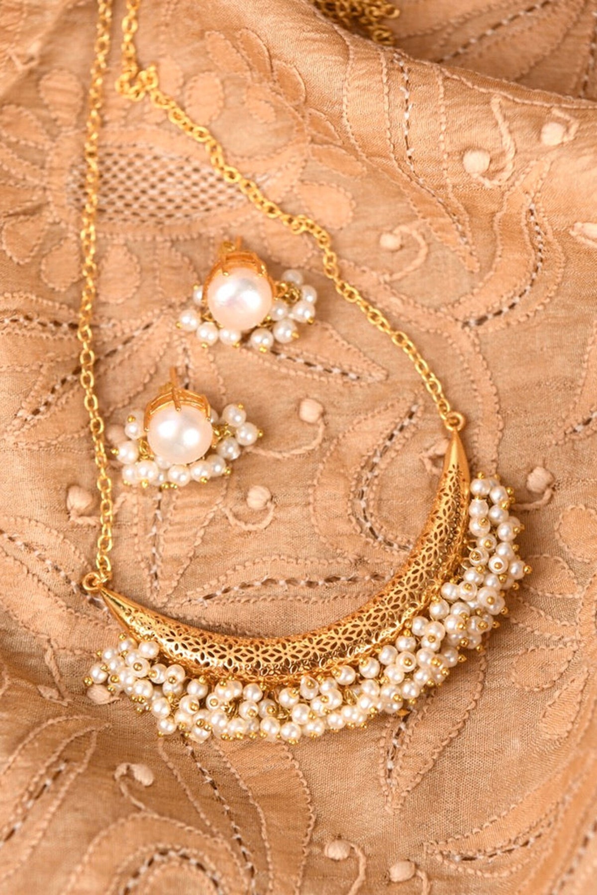 Pearls Embellished Necklace Set 
