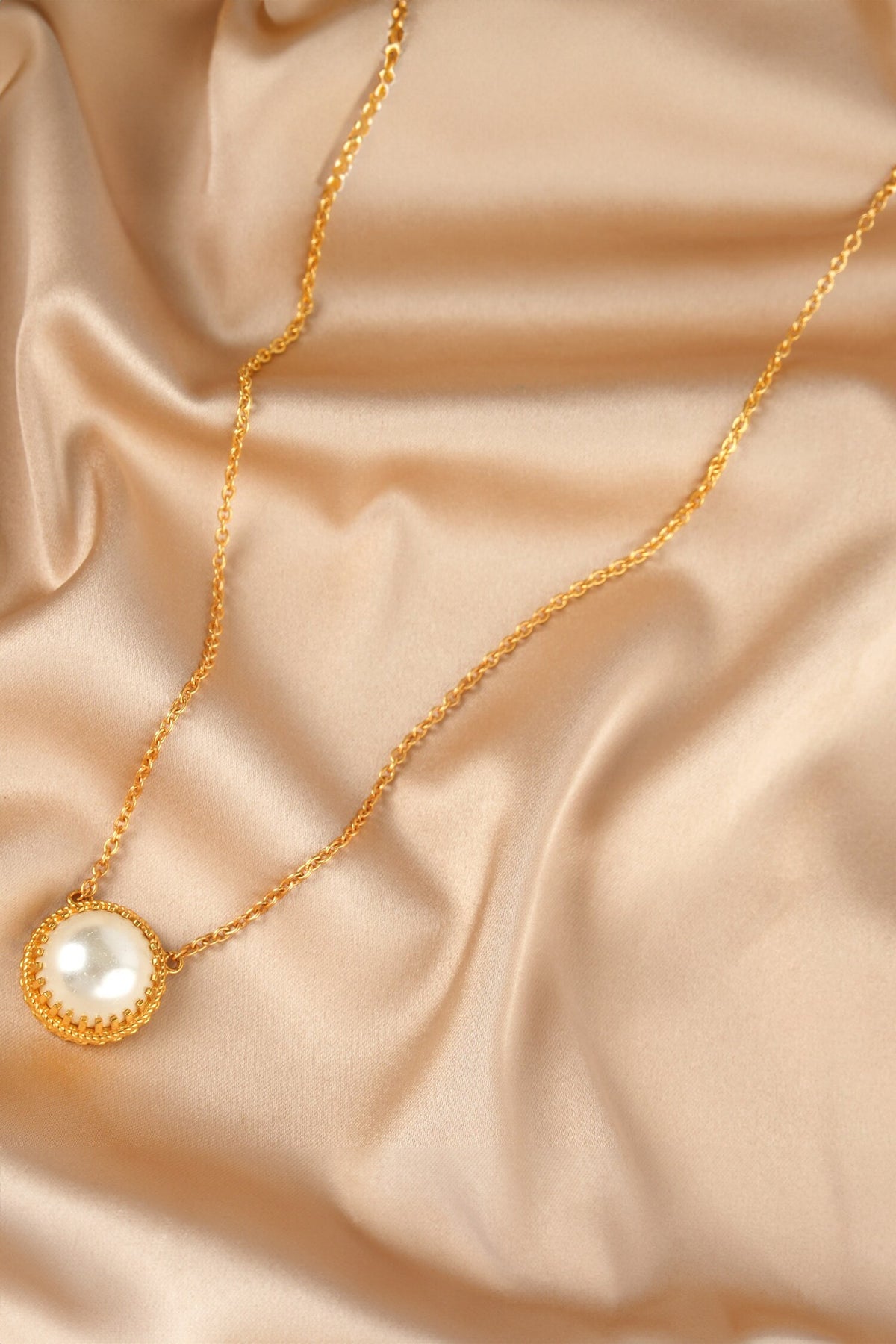 Victorian Pearl Embellished Necklace Set 