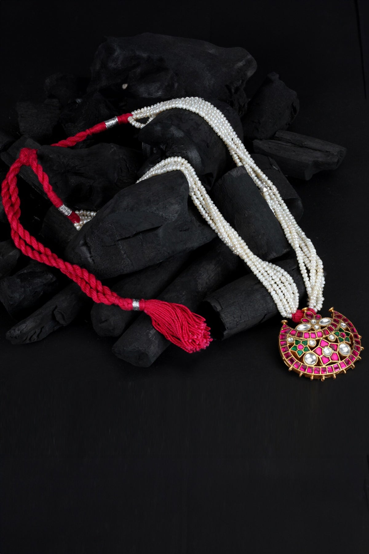Kundan Studded Pendant Necklace 