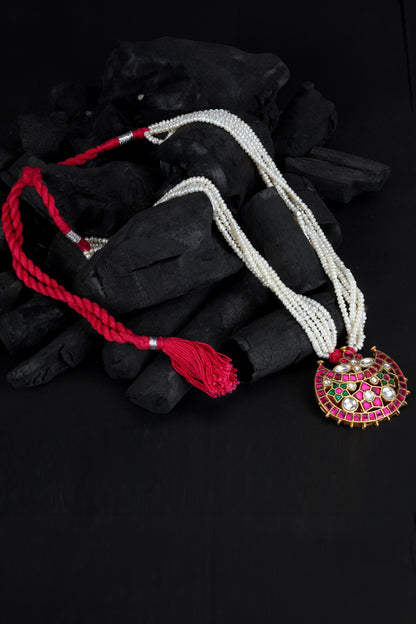 Kundan Studded Pendant Necklace 