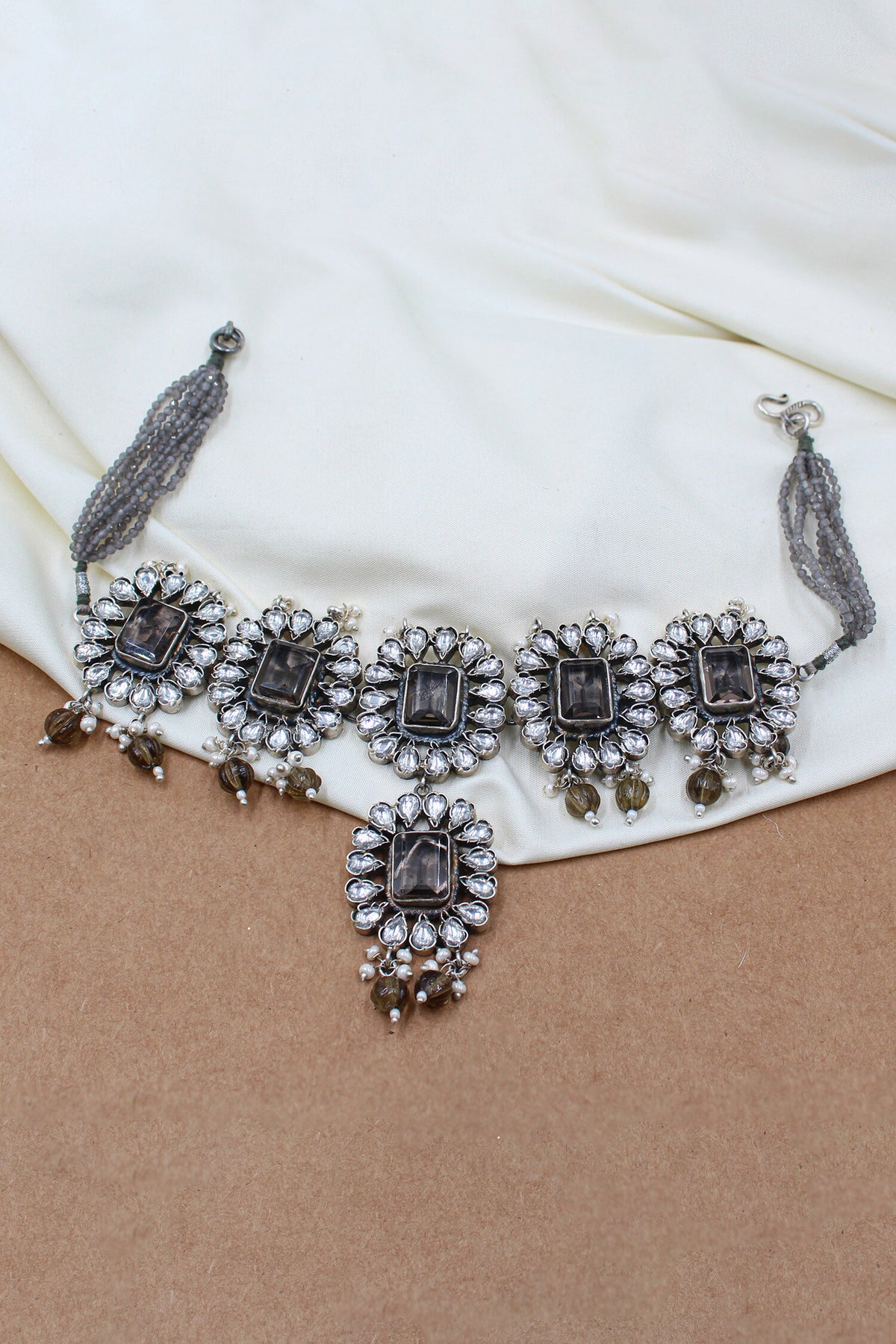 Stone Embellished Pendant Choker 