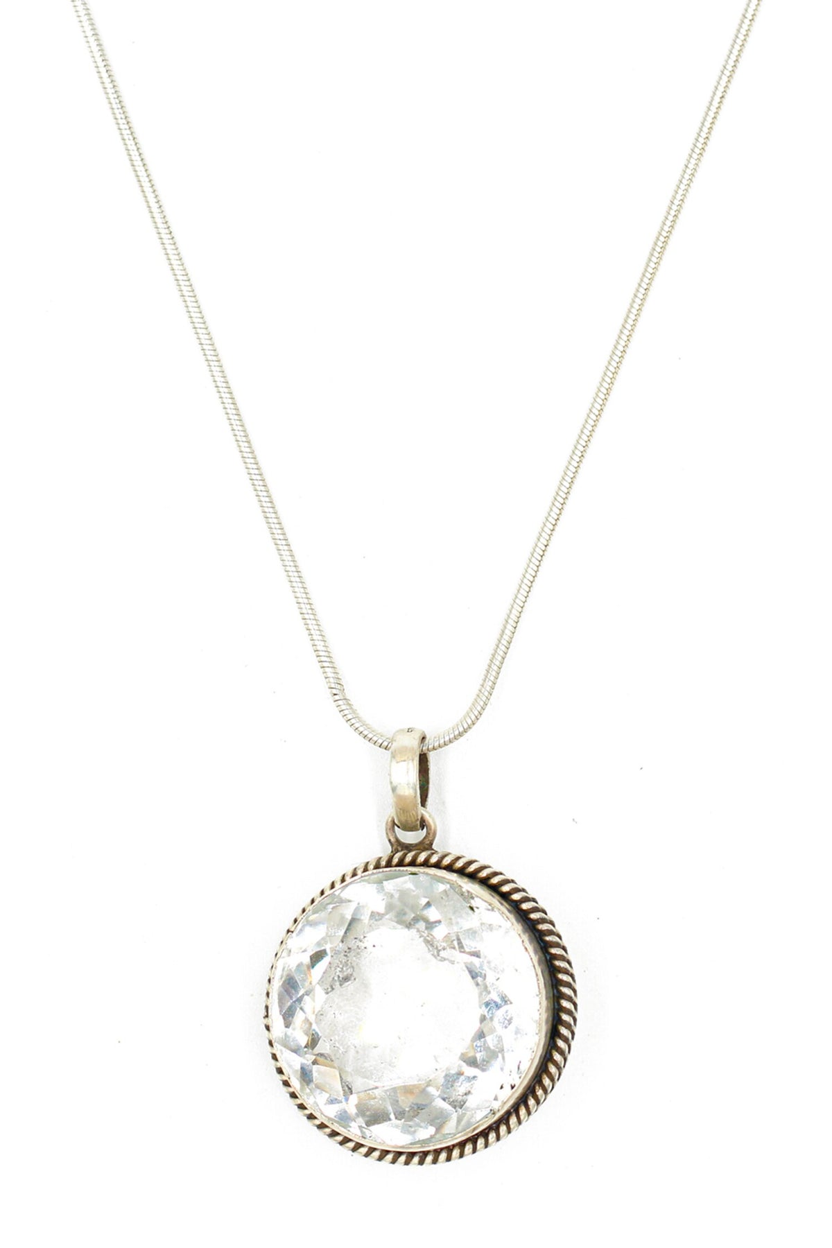 Circular Pendant Necklace 
