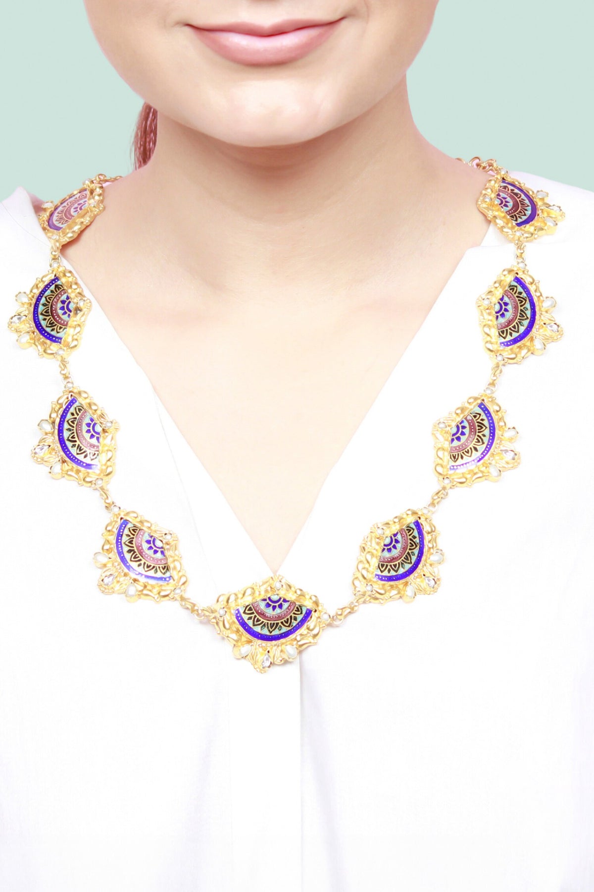 Semi Circle Floral Motif Necklace 
