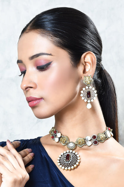 Kundan Stones Embellished Pendant Necklace Set 