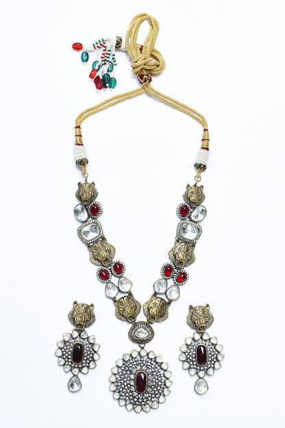 Kundan Stones Embellished Pendant Necklace Set 