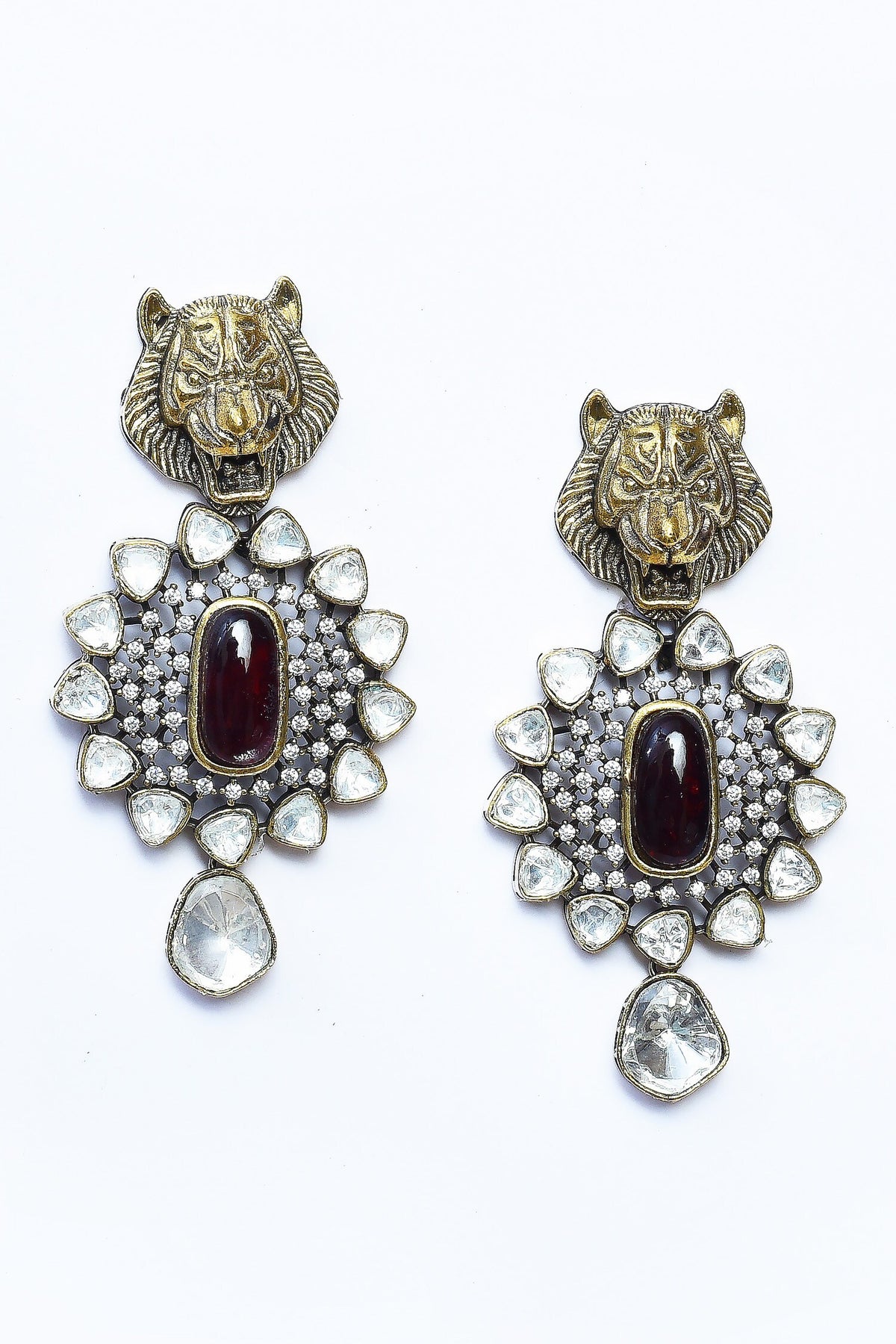 Kundan Stones Embellished Pendant Necklace Set 