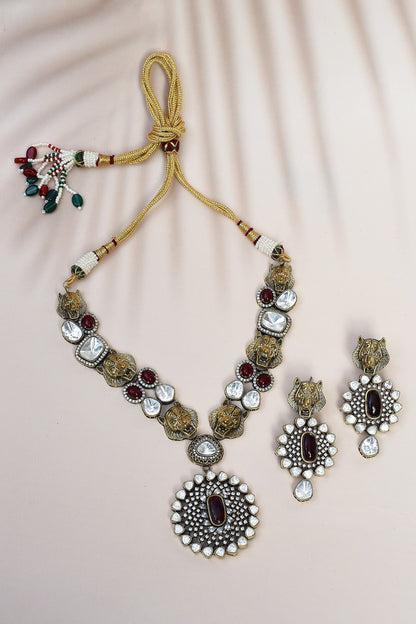 Kundan Stones Embellished Pendant Necklace Set 