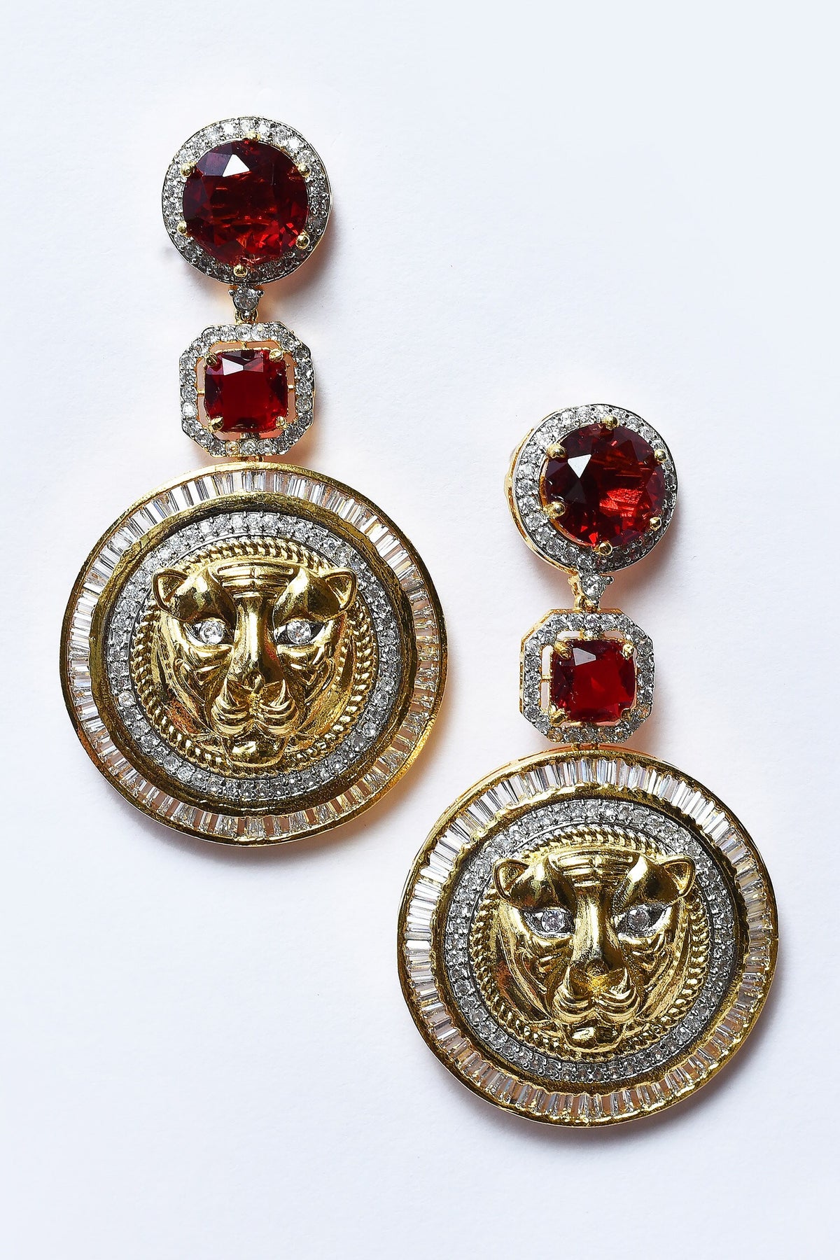 Carved Lion Pattern Earrings 