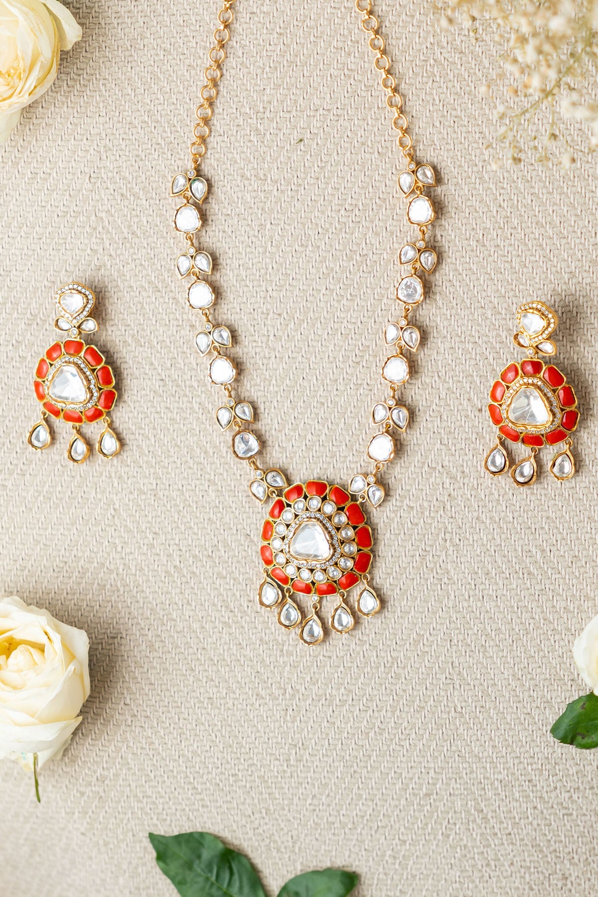 Kundan Embellished Pendant Necklace Set 