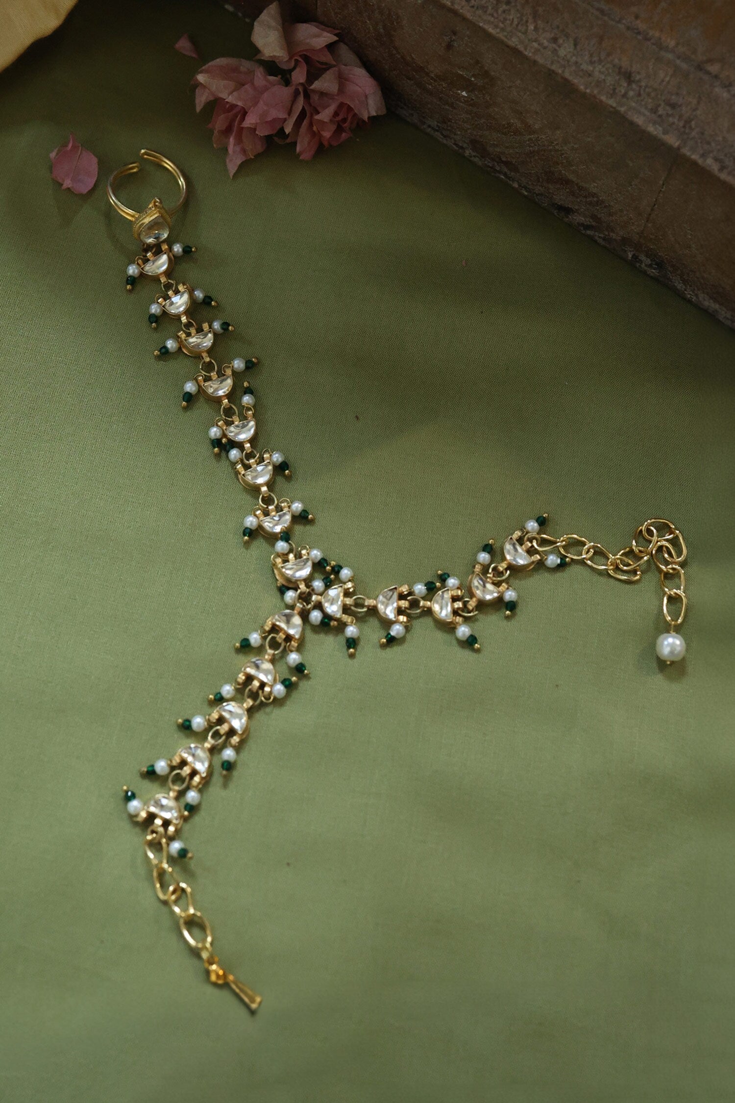 Kundan Embellished Hathphool 