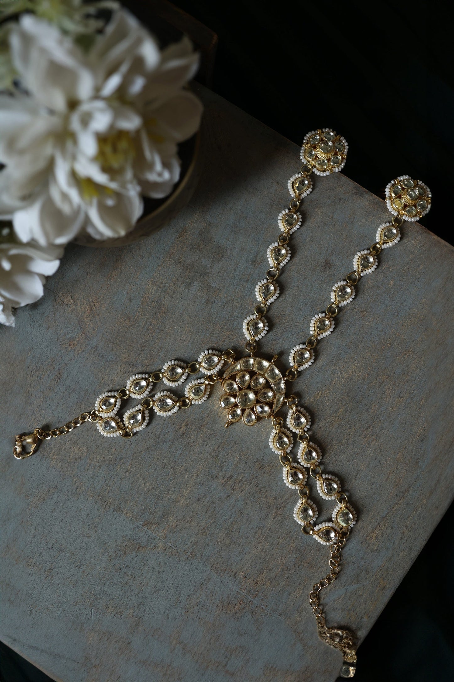 Pearl & Kundan Embellished Hathphool 