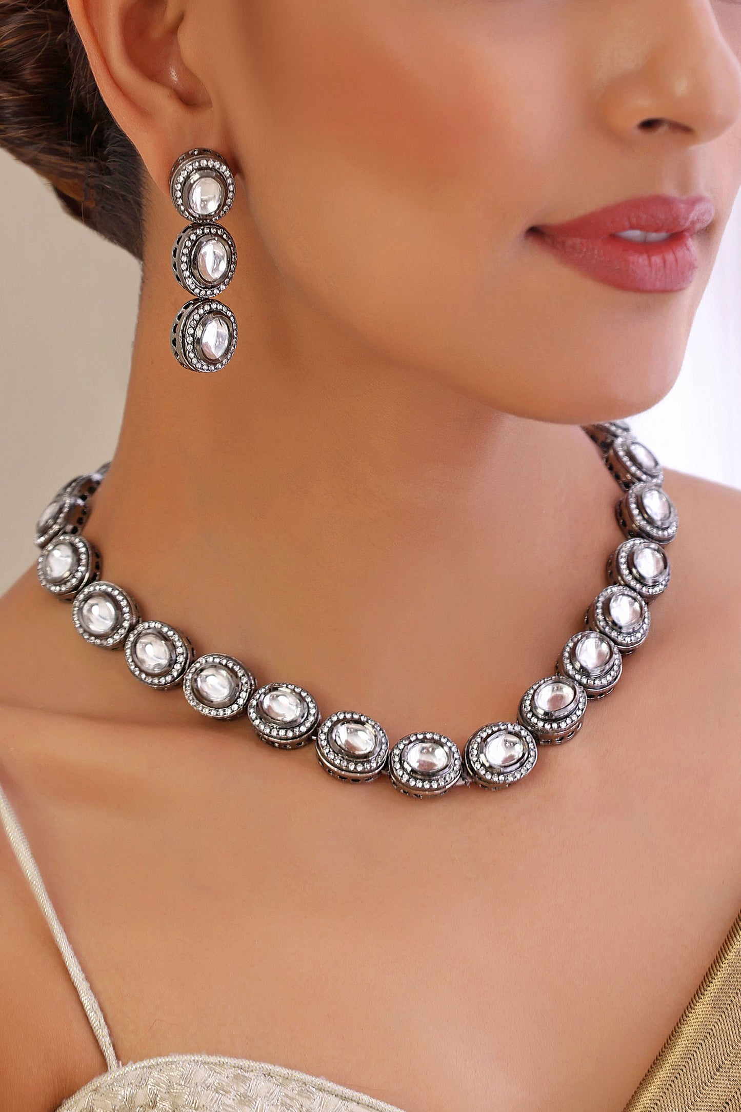 Kundan Embellished Necklace Set 