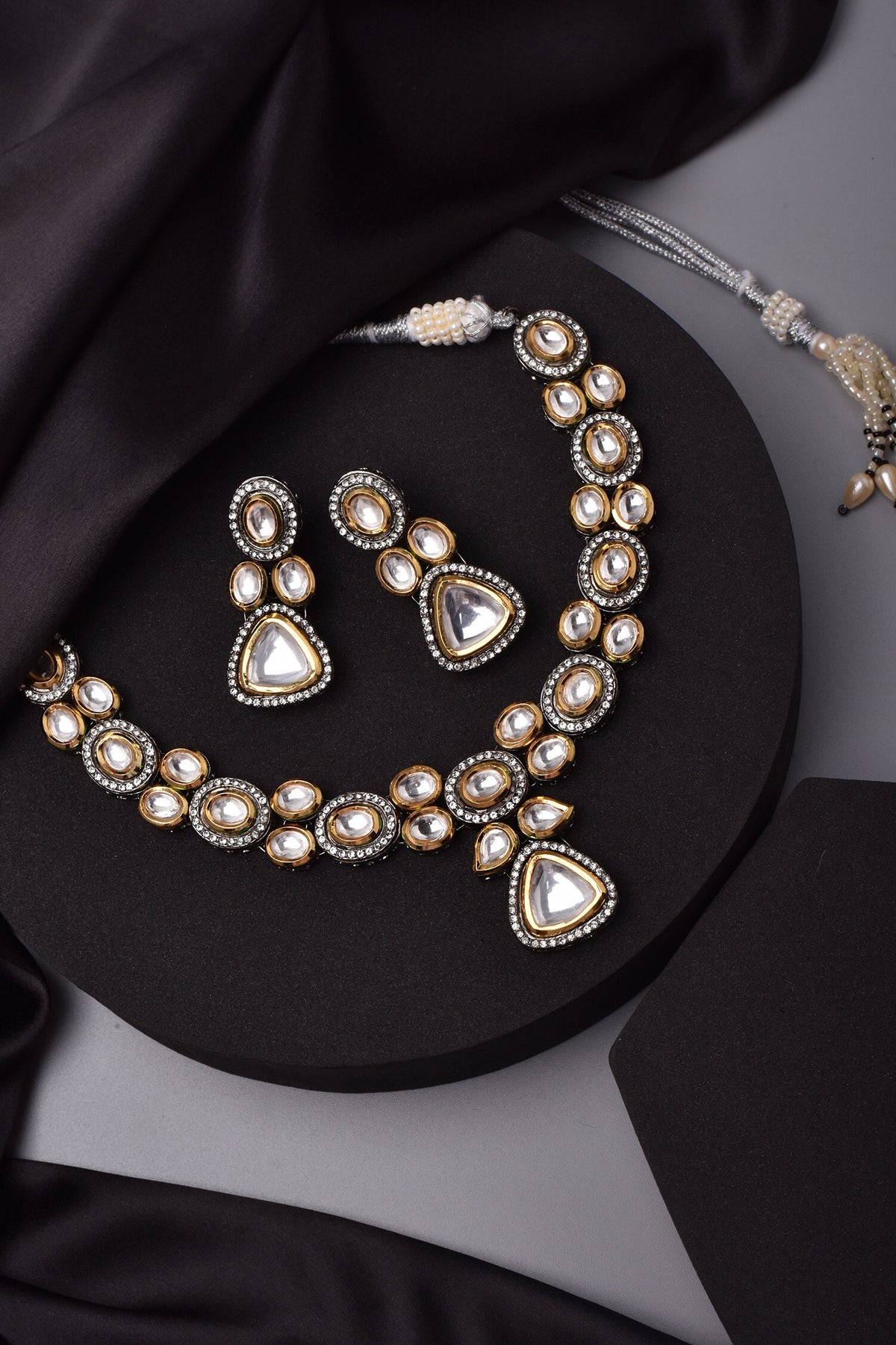 Kundan Work Pendant Necklace Set 