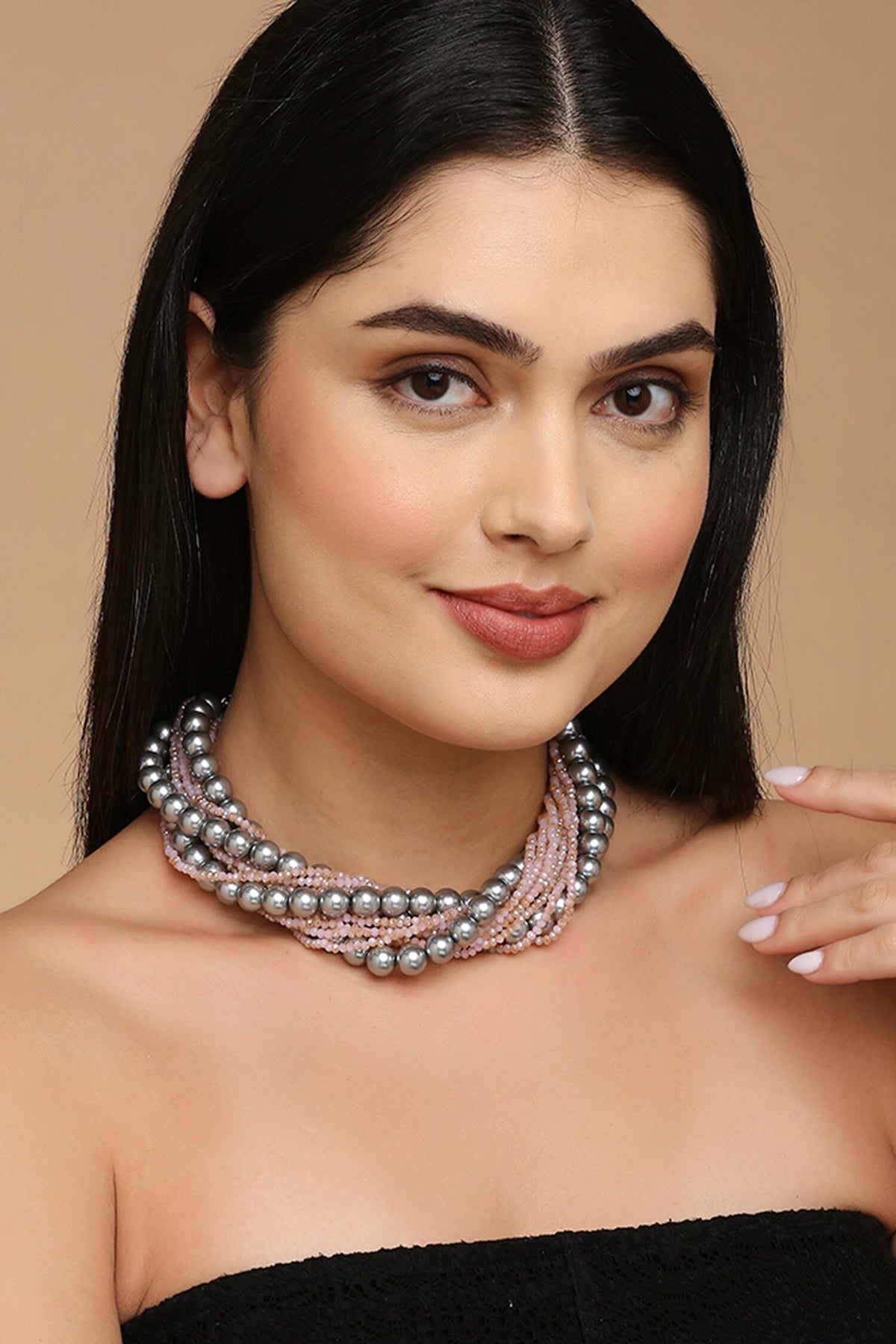 Glass Pearl Twisted Choker 
