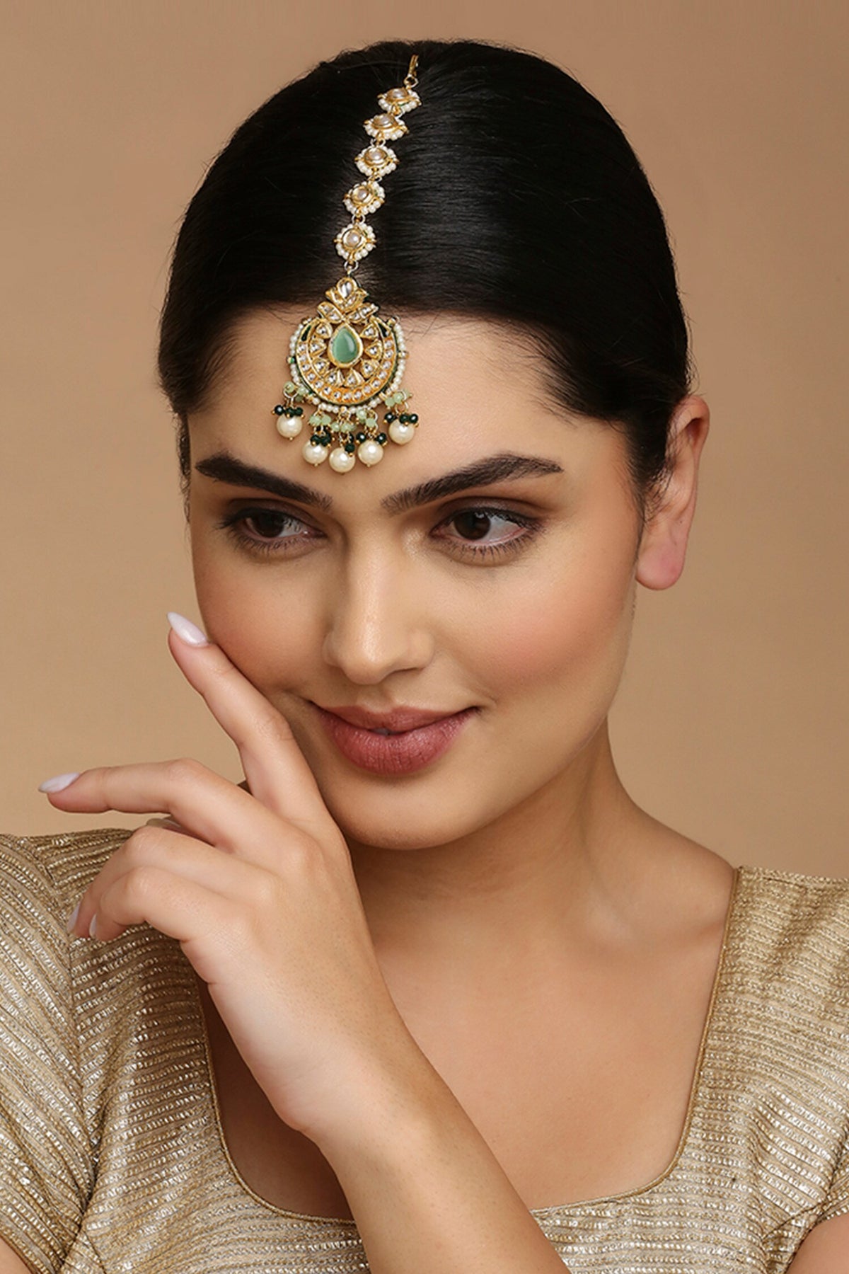 Kundan & Pearl Embellished Maangtikka 