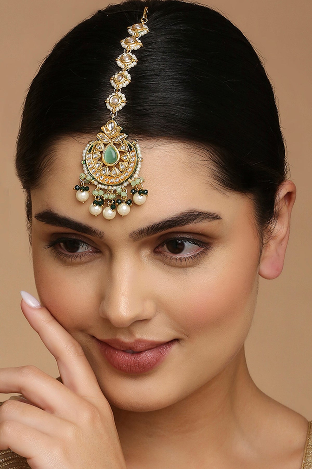 Kundan & Pearl Embellished Maangtikka 