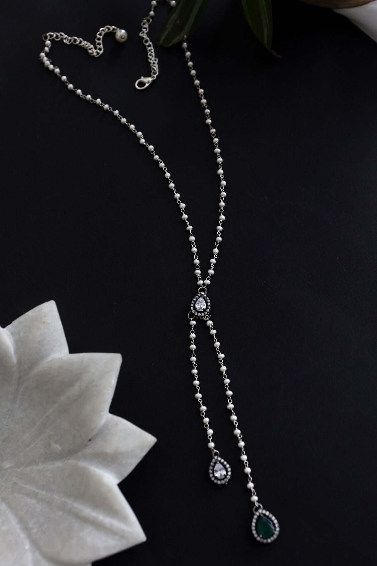Faux Diamond Pearl String Necklace 