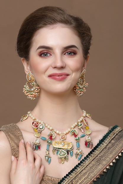Natural Stone Embellished Pendant Necklace 