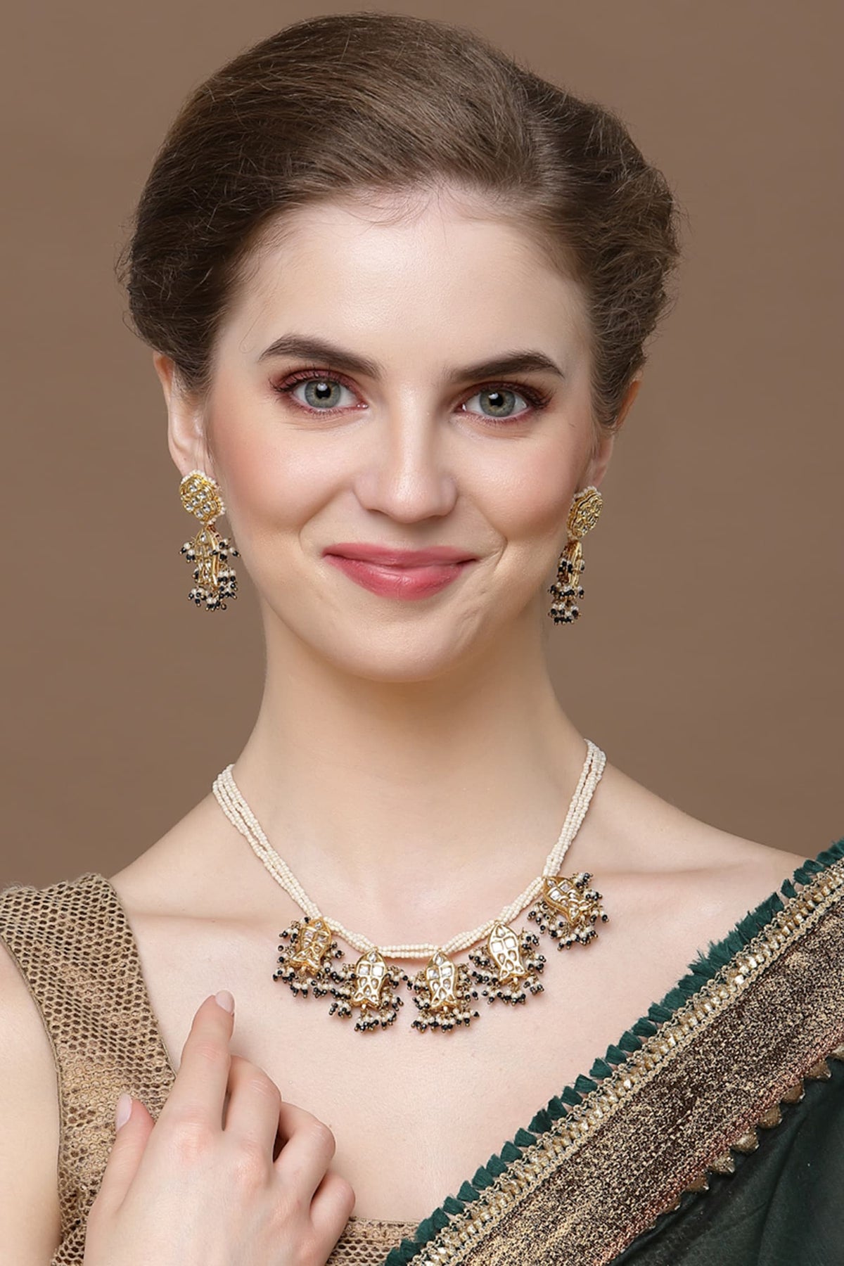 Stone Studded Pendant Necklace Set 