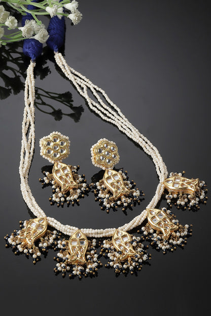 Stone Studded Pendant Necklace Set 