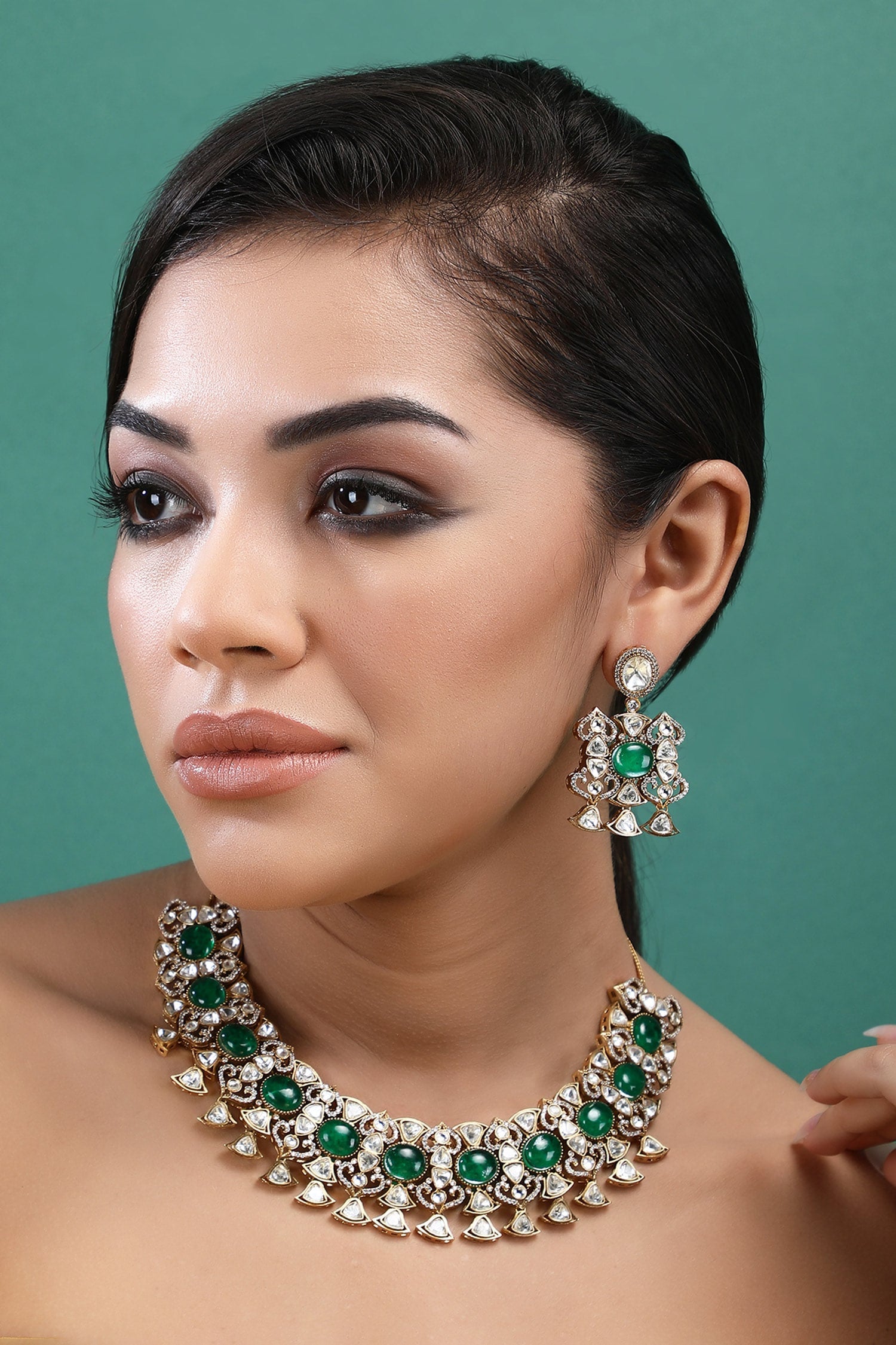Kundan Studded Necklace Set 