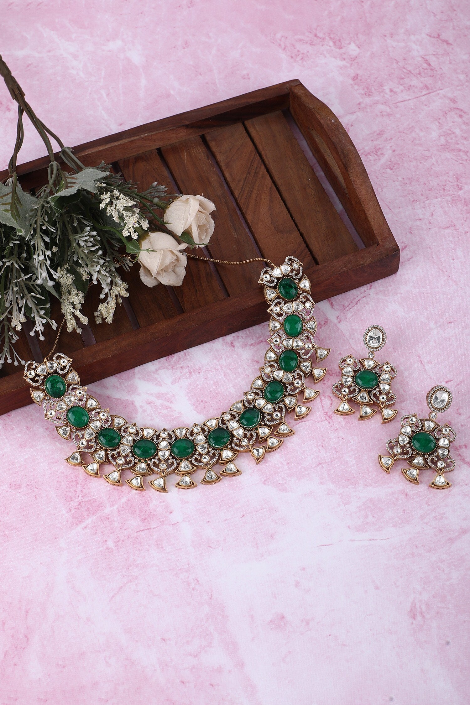 Kundan Studded Necklace Set 
